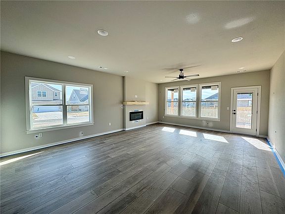 4th image of 5901 SW Chiefs Ave