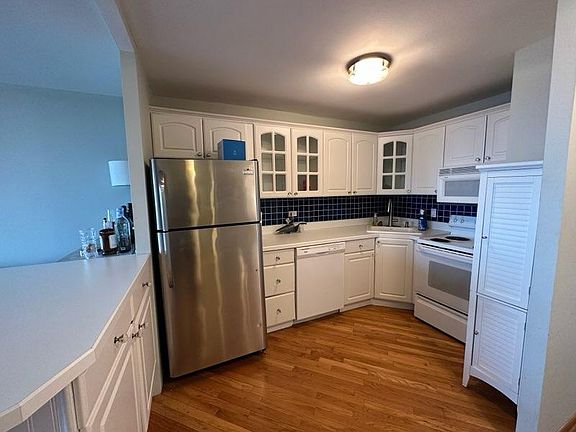 3rd image of 1560 N Sandburg Ter APT 3809