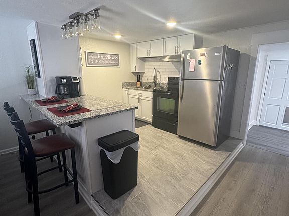 4th image of 239 Boardman Ave