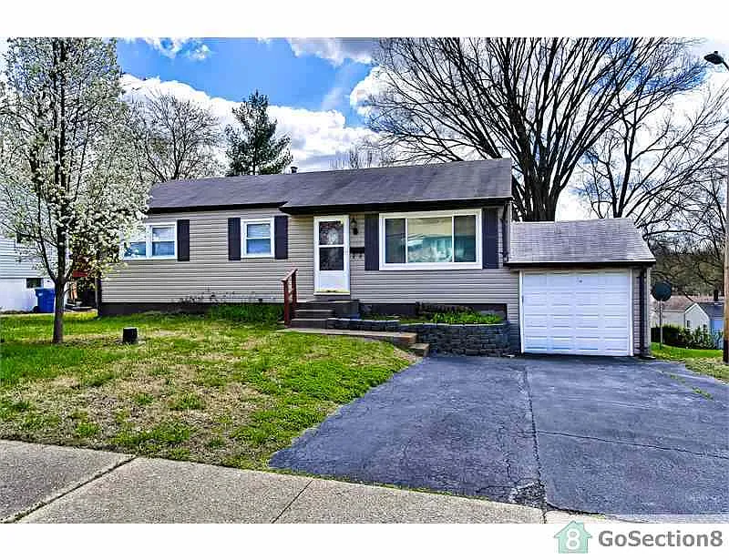 908 Edgehill Dr photo 1
