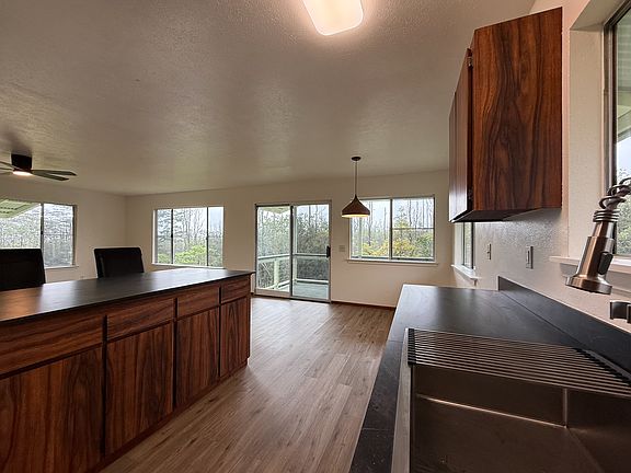 4th image of 15-2074 29th Ave #Up