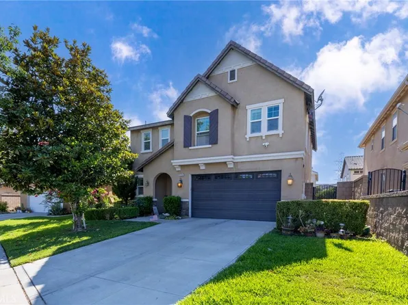 5534 Hartness Ct, Fontana, CA 92336