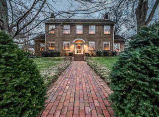 1318 Chestnut St, Bowling Green, KY 42101