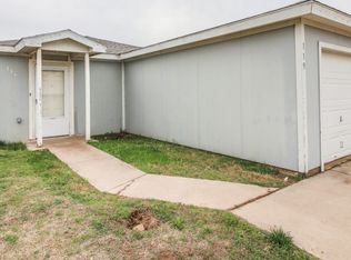 119 74th St, Lubbock, TX 79404