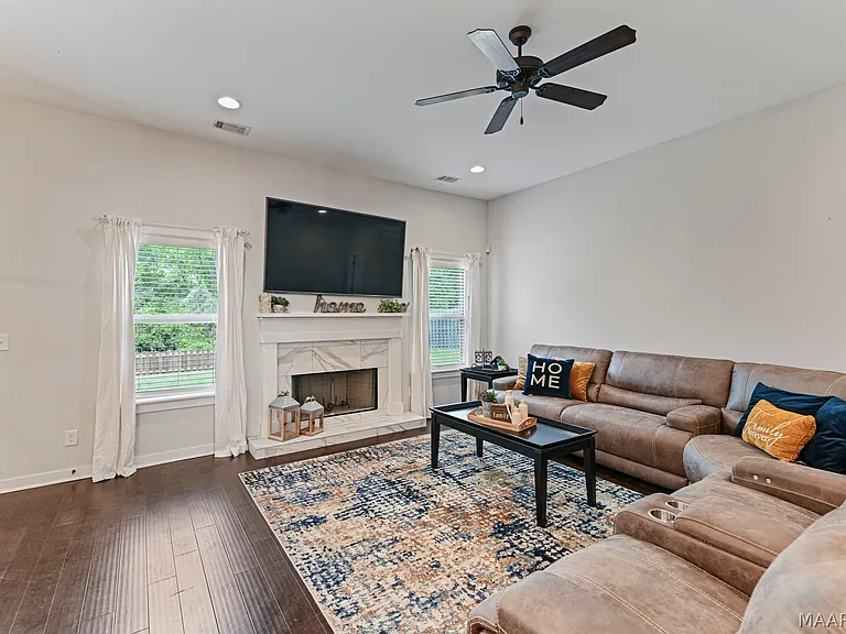 731 Hedgefield Way — Photo 11