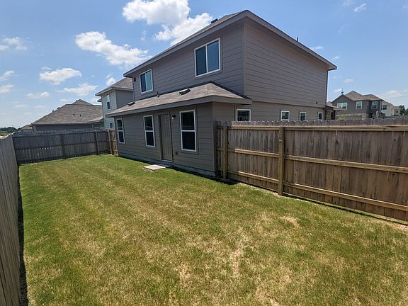 5th image of 1101 Marquis Dr