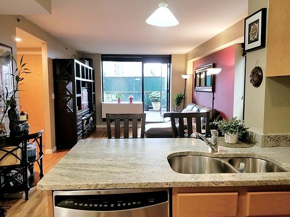 3rd image of 11624 Grosvenor Ln APT 3E