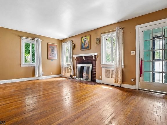 5th image of 24 Springer St