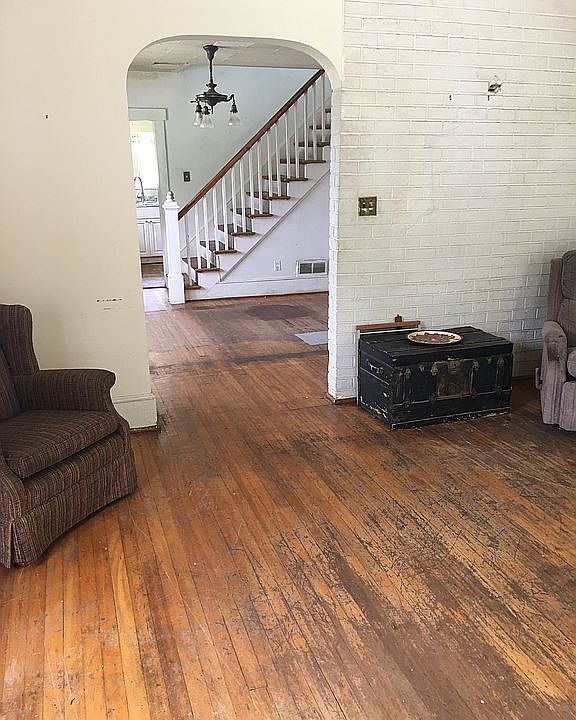 2nd image of 315 Bowman Ave