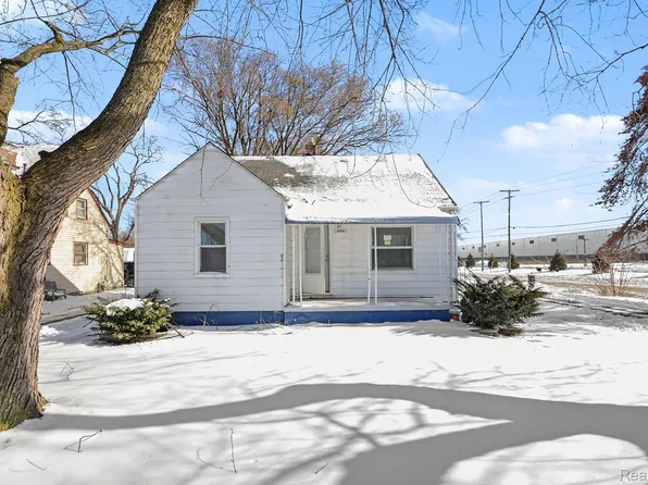 23346 Hoover Rd, Warren, MI 48089