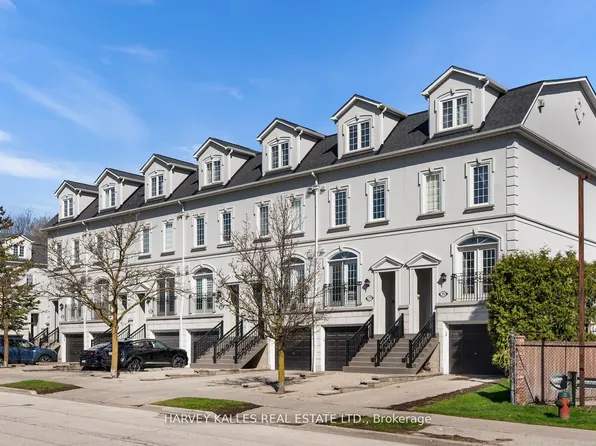 27 Benson Ave, Richmond Hill, ON L4C 4E5