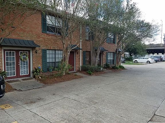 2nd image of 2293 Hollydale Ave APT 5D