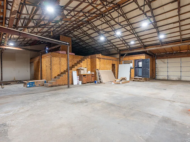 13081 E State Highway 22 — Photo 2