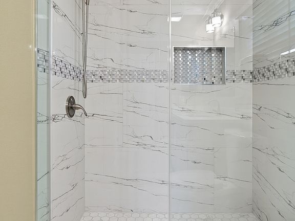 Bathroom/Shower