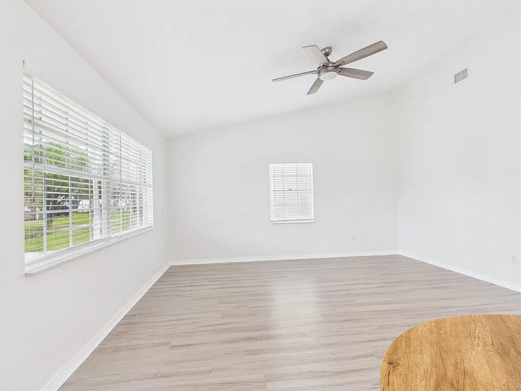 2 bed, 2.0 bath, 882 sqft, $1,800 — Photo 3