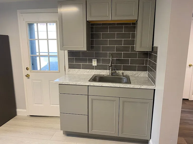 474 Main St — Photo 2