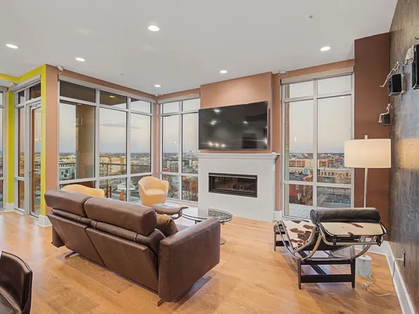 20 Rutledge St APT 709, Nashville, TN 37210