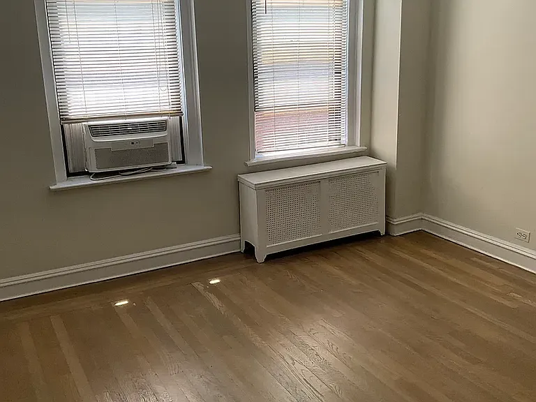 321 E 54th St #8B — Photo 7