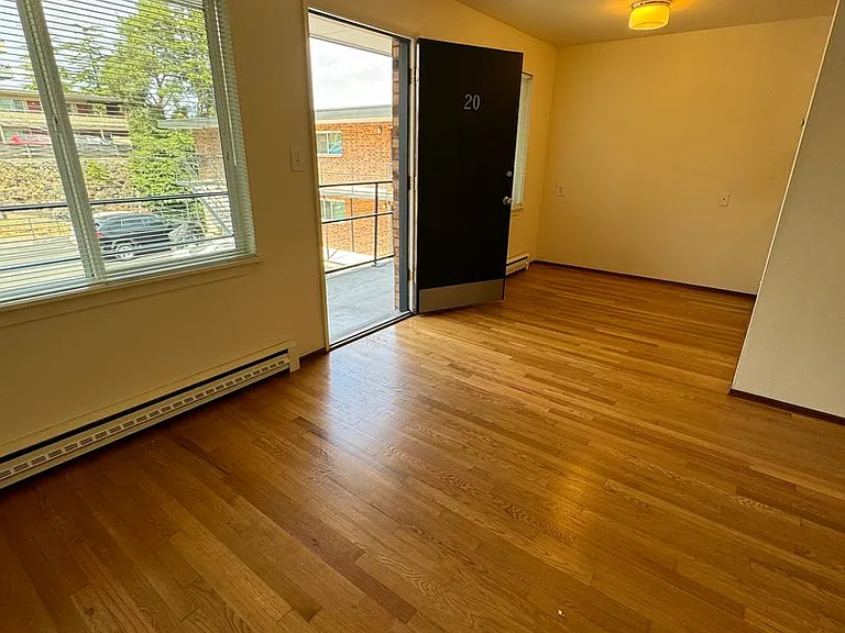 Dolores Manor Apartments — Photo 58