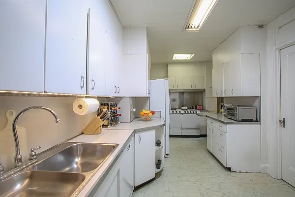 Sold by MEIER | media 26