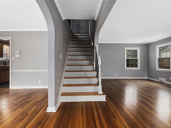3rd image of 7339 Holmes Rd