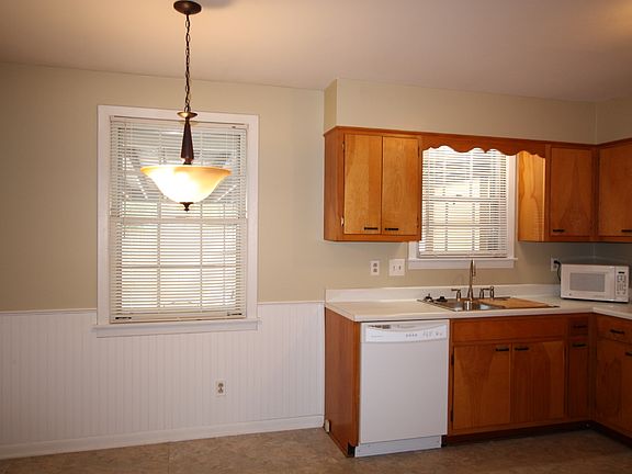 5th image of 3301 McDow Ave NW