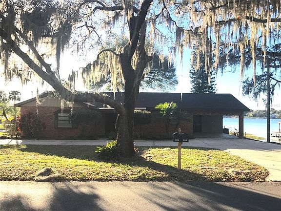 2nd image of 612 W Lakeshore Dr