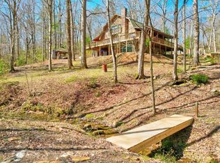 955 Stover Creek Cv, Blue Ridge, GA 30513