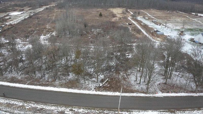 4th image of L7 Cronkhite Rd