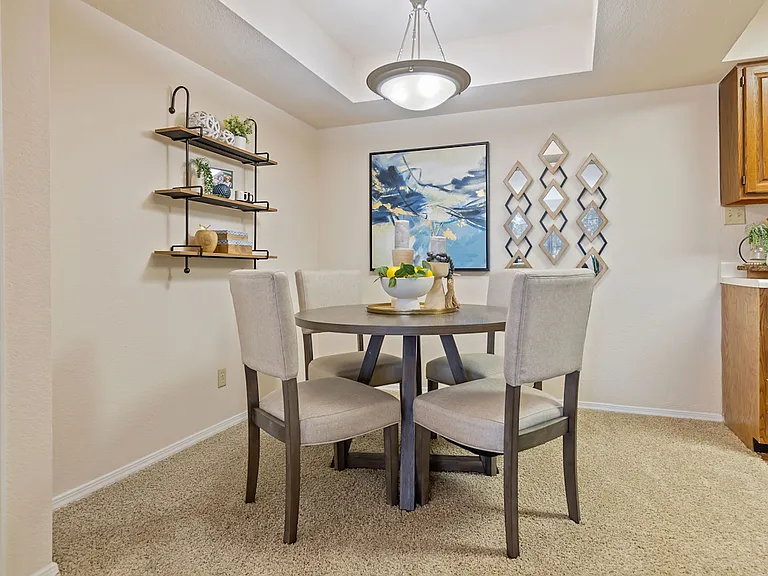 Barrington Apartments — Photo 13
