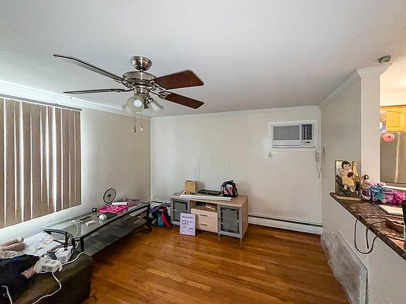 2nd image of 57 Suburbia Ct Floor 2