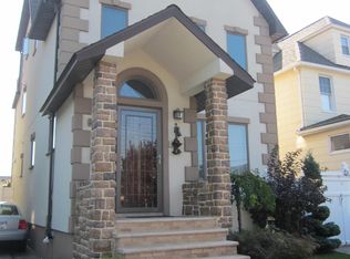 6511 75th Pl, Middle Village, NY 11379