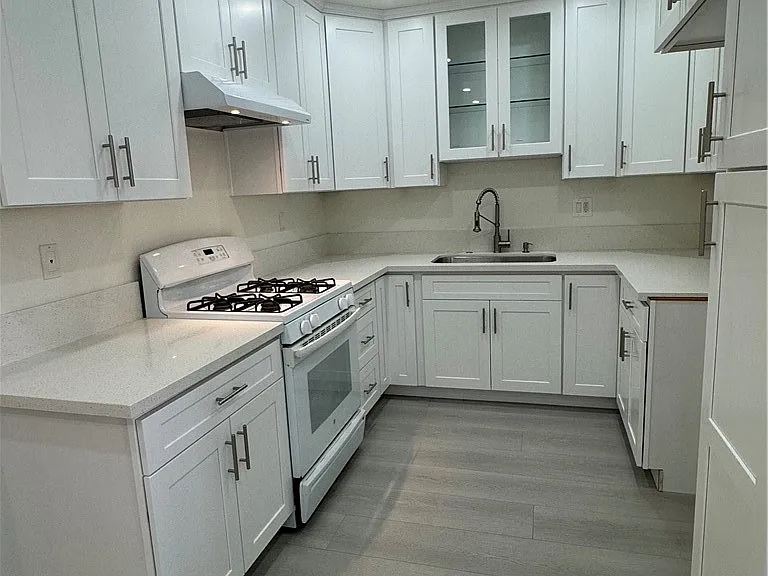350 W Wilson Ave #1 — Photo 6