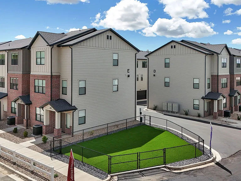 Riverwell Townhomes — Photo 15
