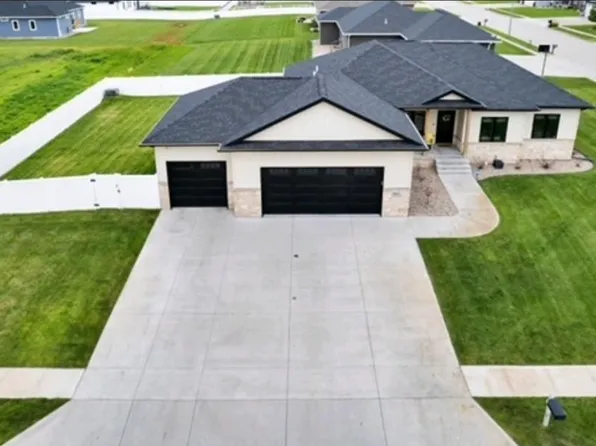 1860 49th Ave, Columbus, NE 68601