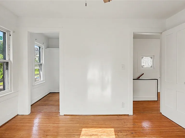 54 Sanford St #B — Photo 17
