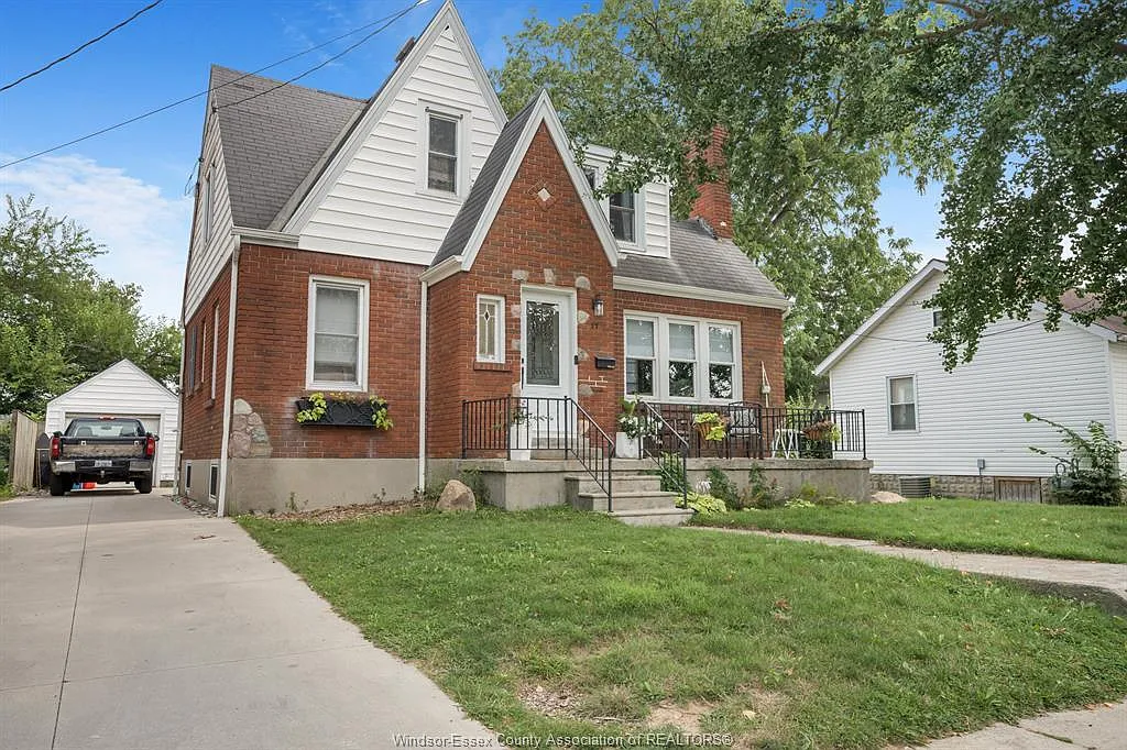 5 bed, 1.5 bath, $2,200 — Photo 1