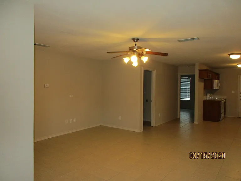 908 Parkplace Rdg — Photo 4