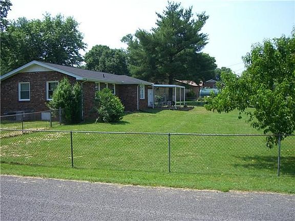 5th image of 402 Gracy Ave