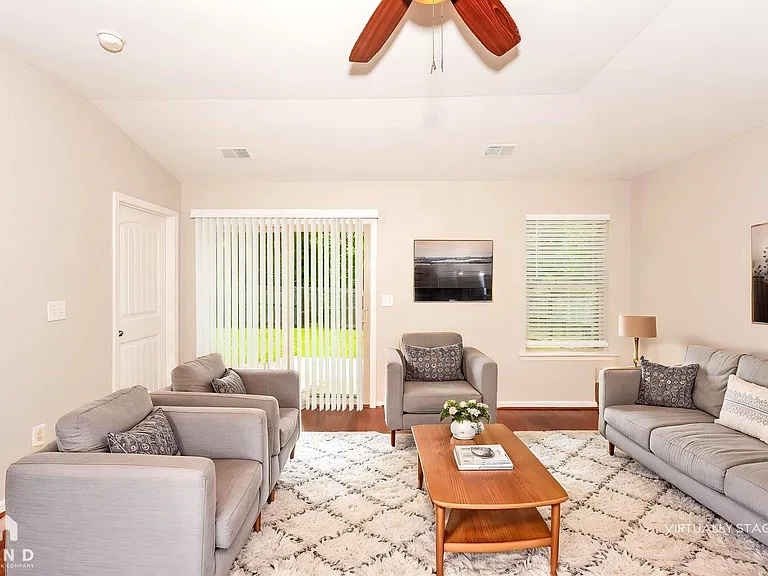 70 Briar Ridge Ln — Photo 2