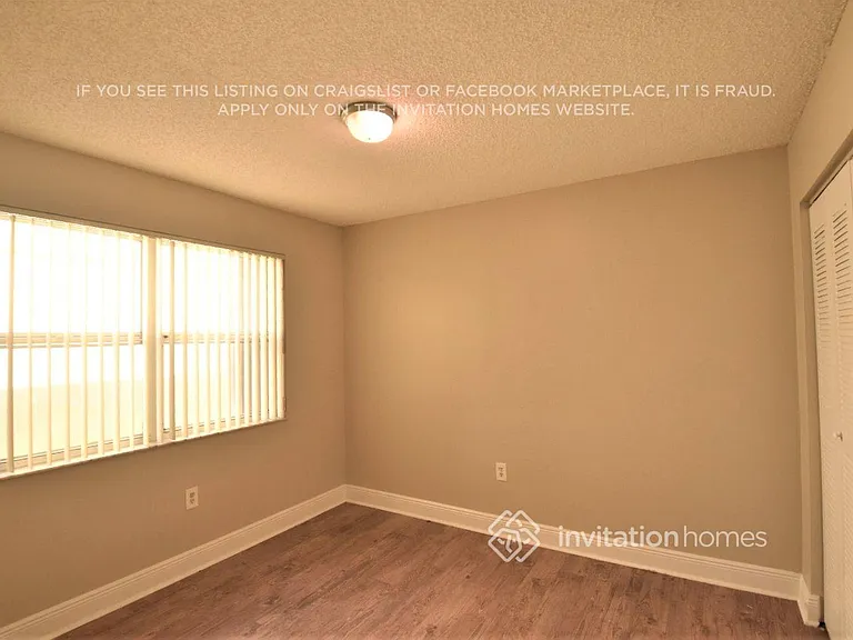 10061 SW 222nd St — Photo 7