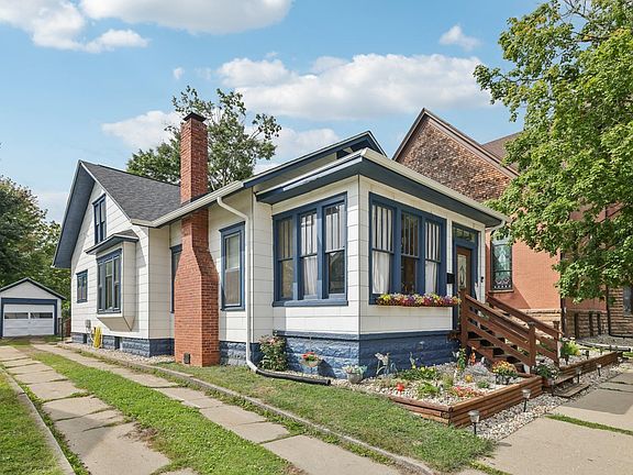 2nd image of 109 S 1st St