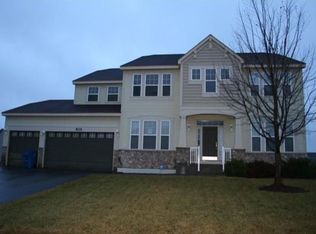 13902 Savanna Dr, Rogers, MN 55374