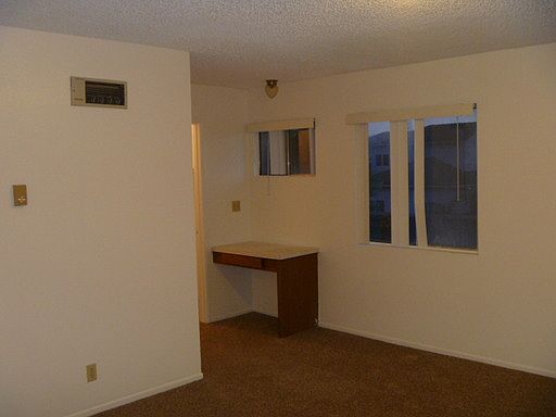 5th image of 323 Lolita Ln APT 18