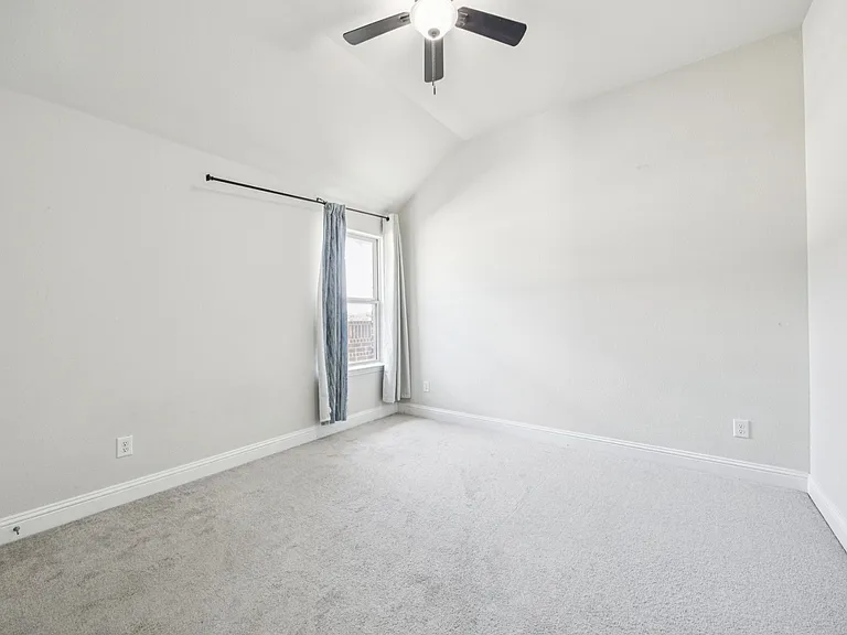 3201 Velma Ln — Photo 15
