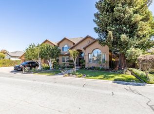 420 Bobbys Ln, Hollister, CA 95023