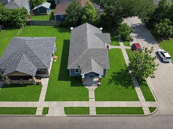 2nd image of 300 W James Ave