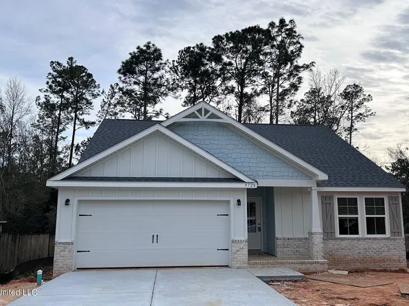 9720 Kini St, Diamondhead, MS 39525