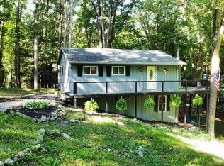 1022 Circle Dr, Lake Isabella, MI 48893