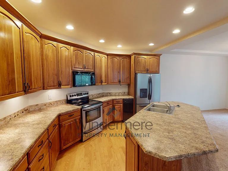136 Costello Pl — Photo 5